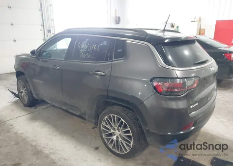 2022 Jeep Compass Limited 4X4 z USA, uszkodzony, nr VIN 3C4NJDCB6NT105434